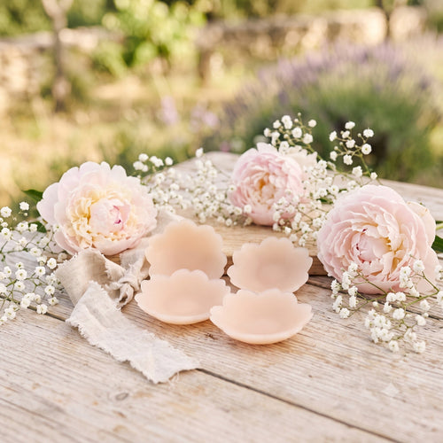 Pétales cache-tétons avec pivoines – ambiance champêtre